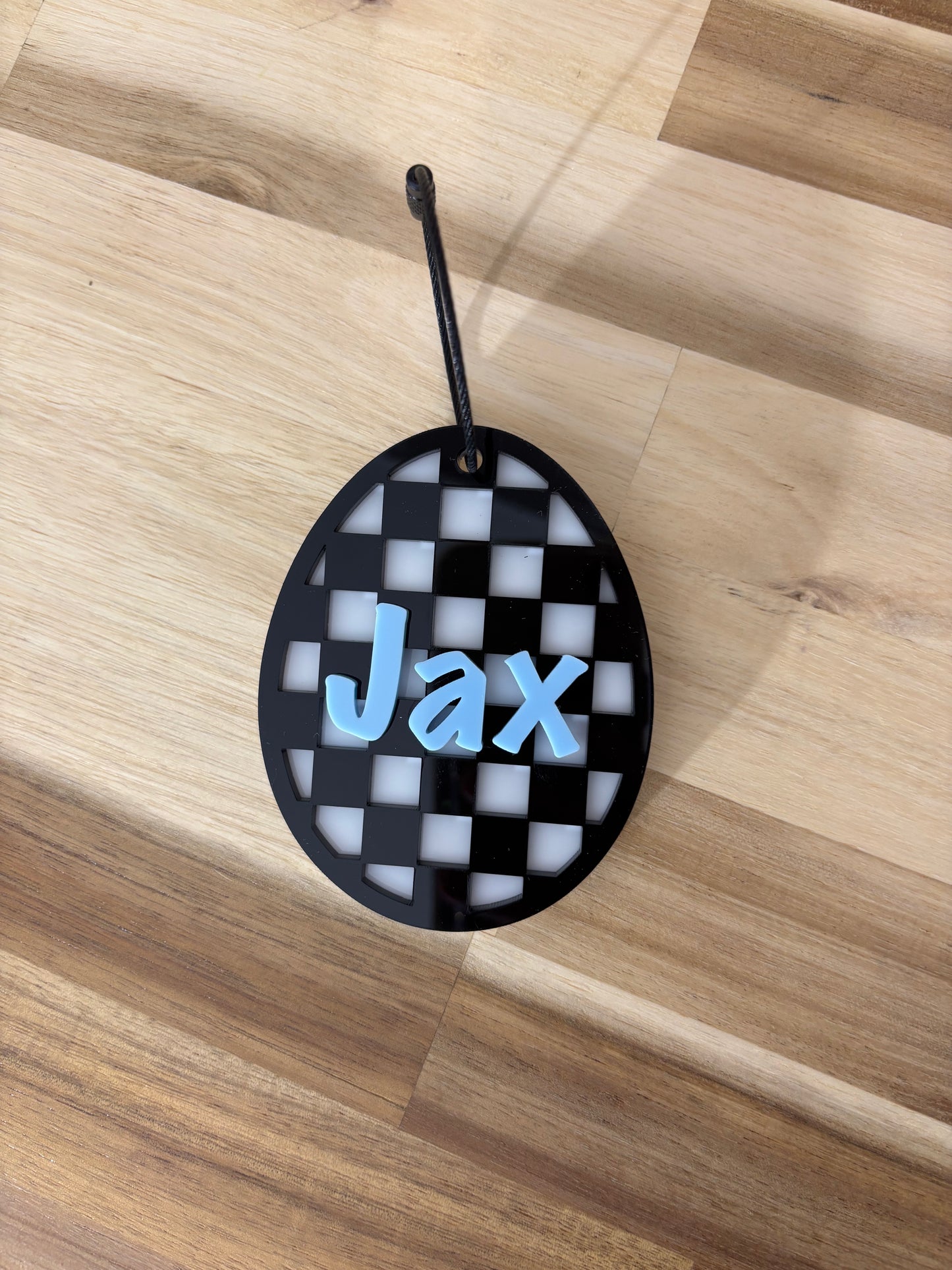 Checkered Egg Basket Tag
