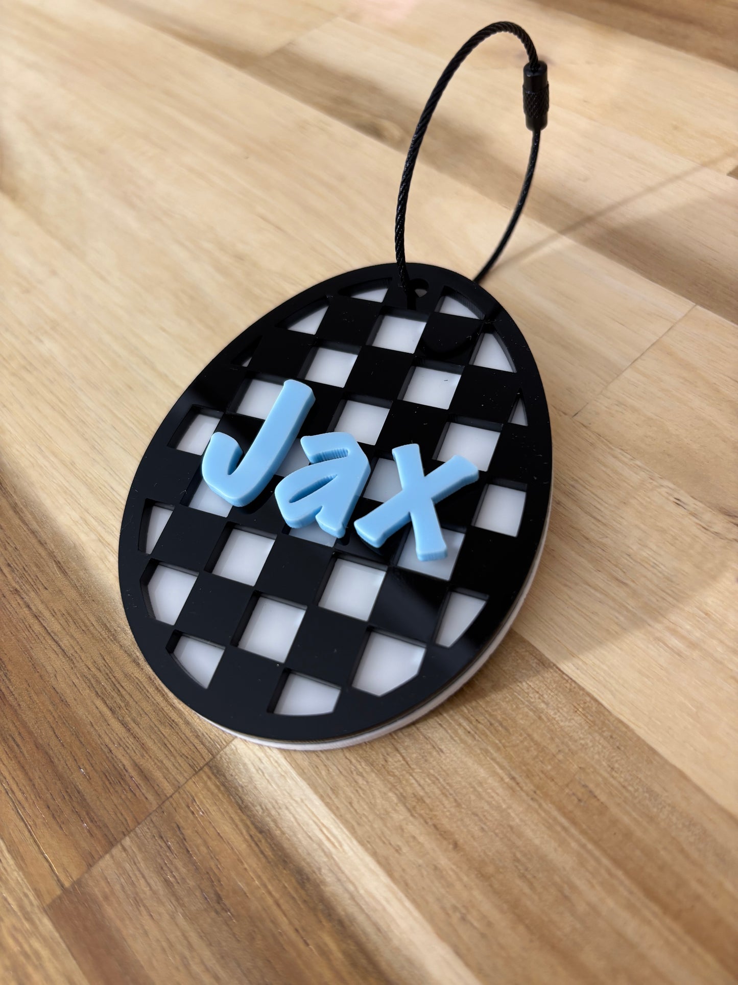 Checkered Egg Basket Tag