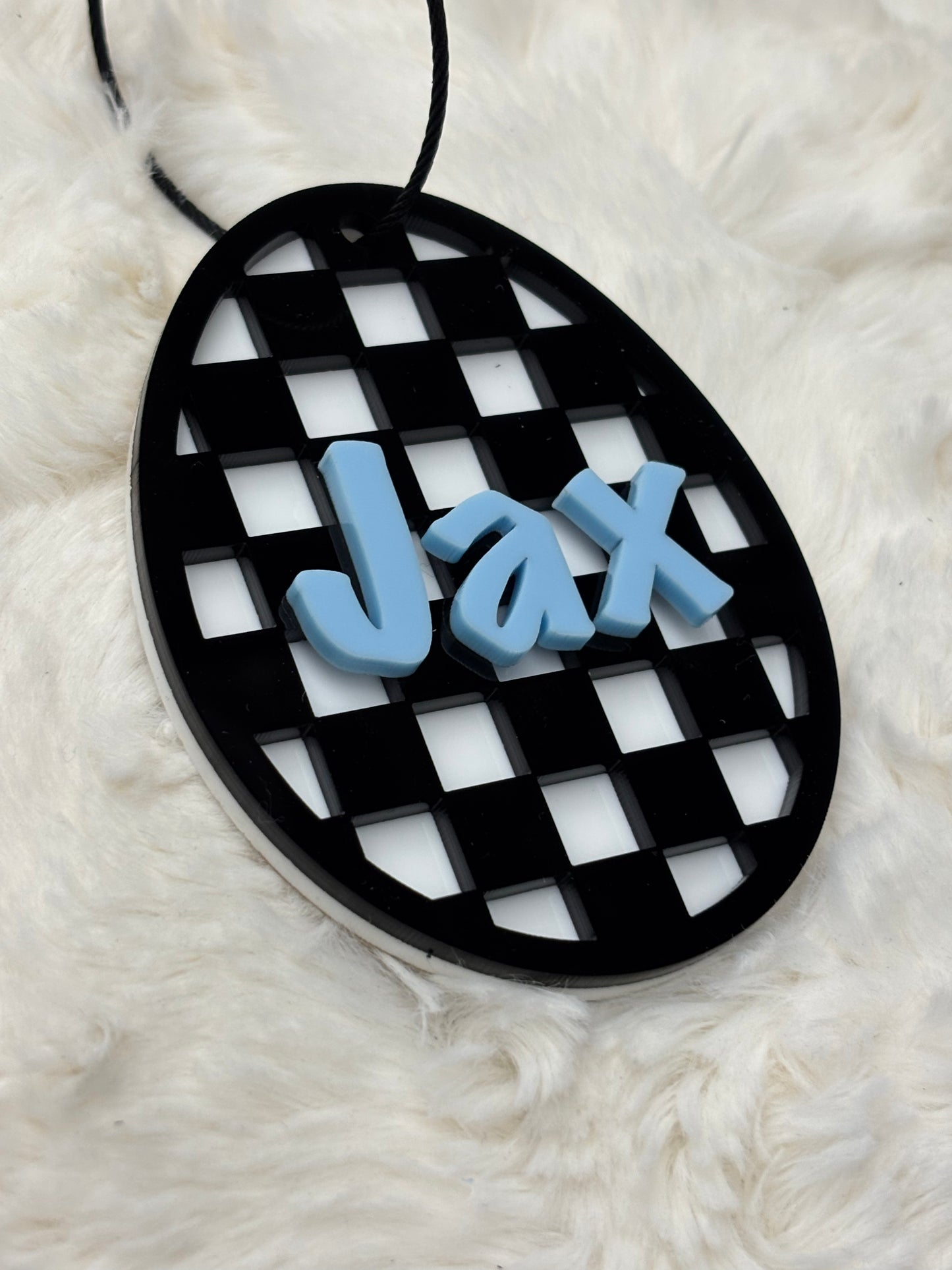 Checkered Egg Basket Tag